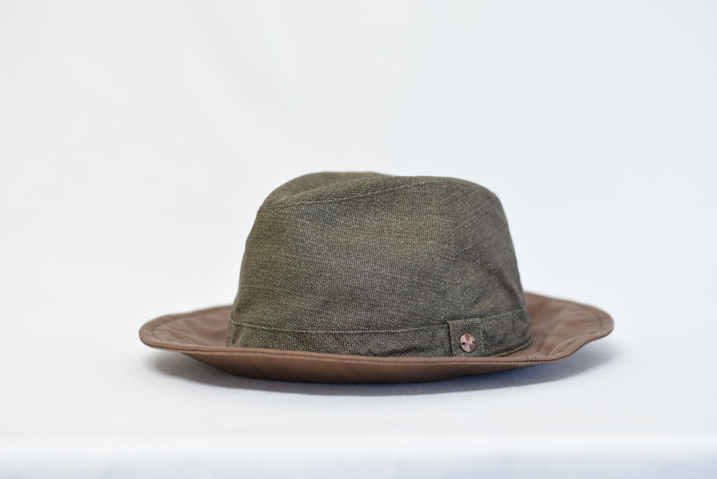 morno № 723625 ロングブリムペーパー×レザーマニッシュ