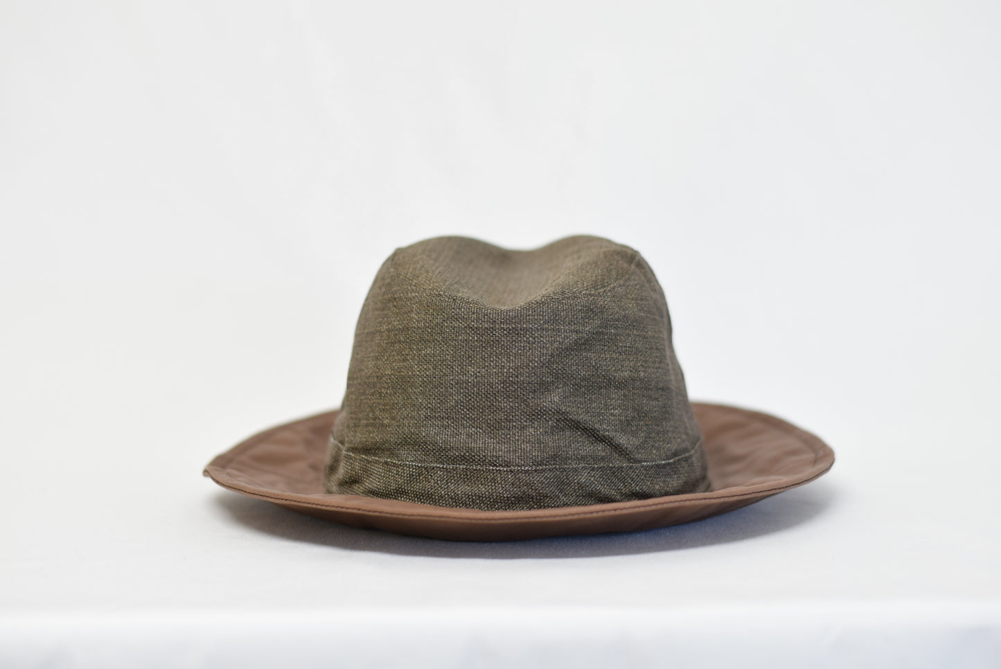 morno № 723625 ロングブリムペーパー×レザーマニッシュ