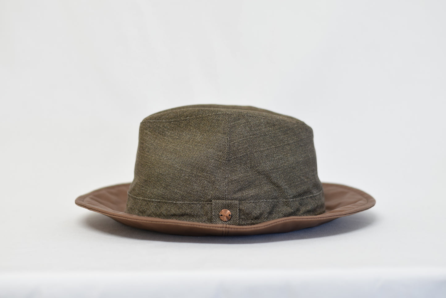 morno № 723625 ロングブリムペーパー×レザーマニッシュ